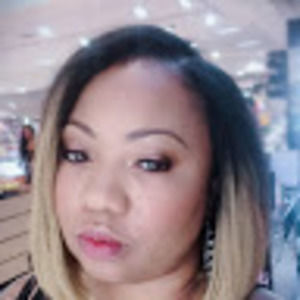 Meet your Posher, Yolanda